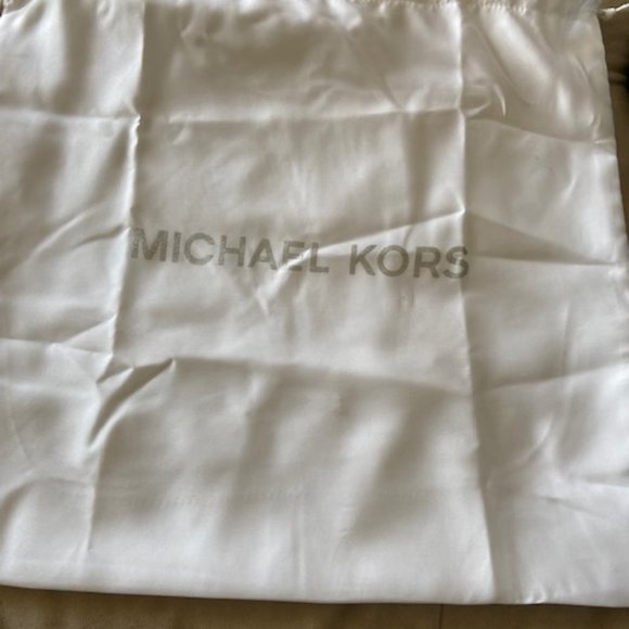 Michael Kors Leather handbag - Picture 16 of 16